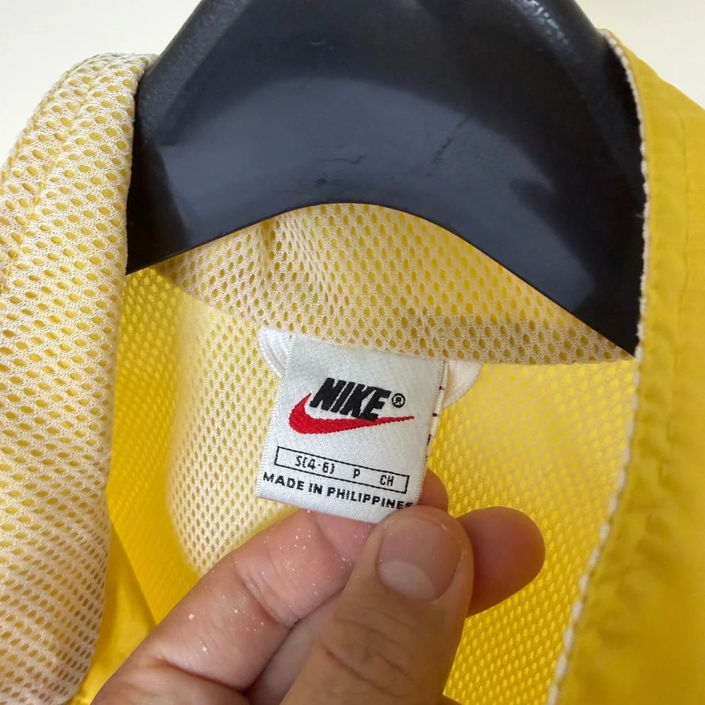 Nike Yellow Windbreaker Jacket Full Zip‎ Mesh Lined S Distressed